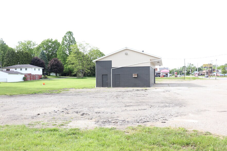 More Photos Of 1475 Massillon Rd, Akron Convenience Store For Lease