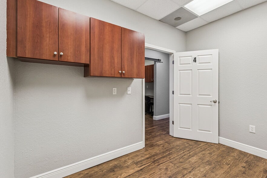 More Photos Of 235 Hatteras Ave, Clermont Medical For Lease