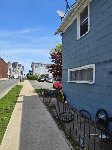 More Photos Of 236 Spring St, Newton Apartments For Sale