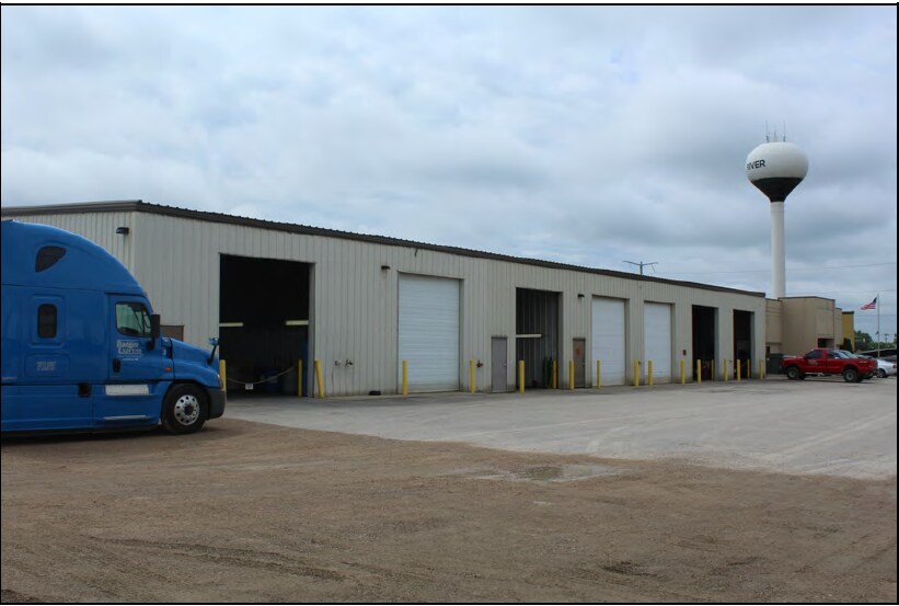 More Photos Of 181 Quality Ct, Fall River Flex For Sale