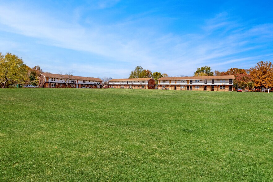 452 Ashe Ave, New Johnsonville, TN 37134 Apartments For Sale