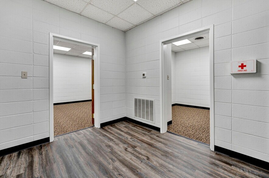 More Photos Of 221 W Laurens St, Laurens Medical For Sale
