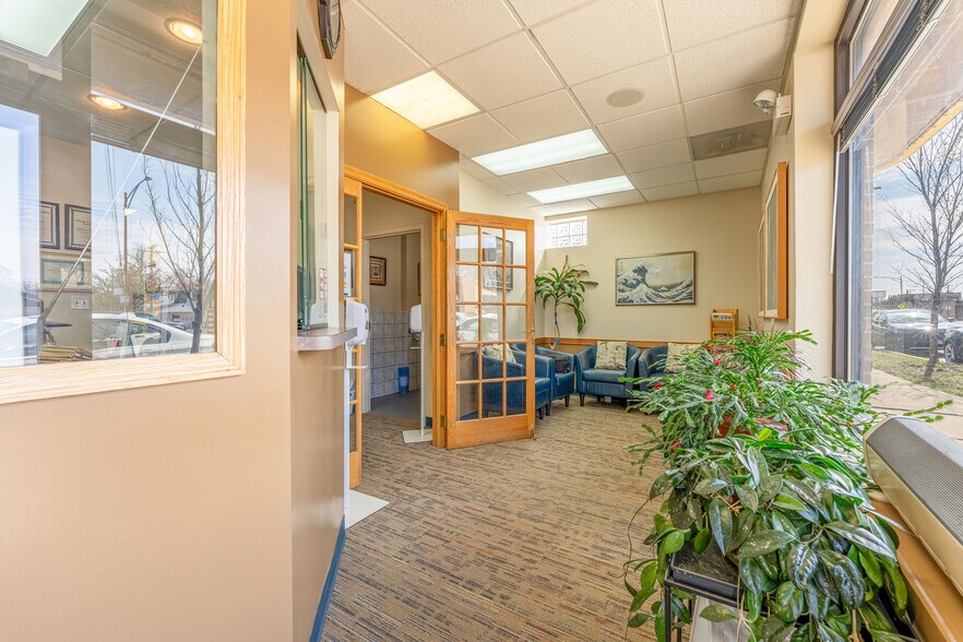 More Photos Of 5521 N Milwaukee Ave, Chicago Medical For Lease