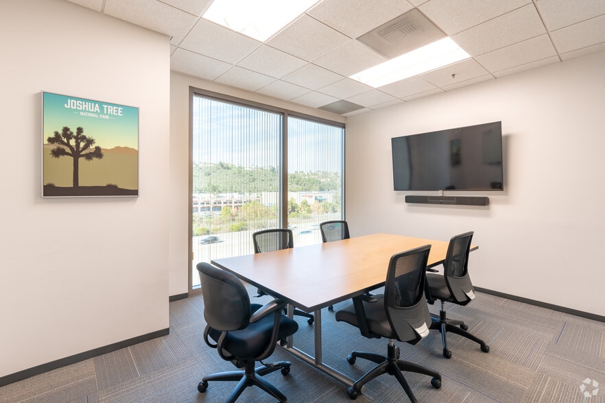 More Photos Of 27101-27201 Puerta Real, Mission Viejo Unknown For Lease