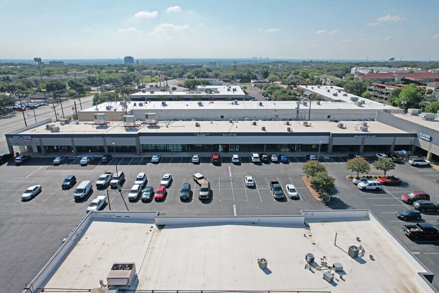 More Photos Of 7959 Fredericksburg Rd, San Antonio Unknown For Lease