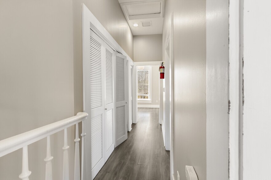 More Photos Of 1111-1123 D St, Sacramento Specialty For Sale