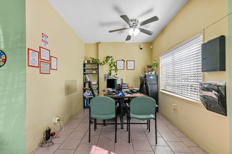More Photos Of 13632 Van Nuys Blvd, Pacoima Auto Repair For Sale