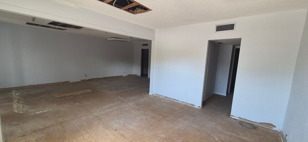 More Photos Of 7789 131st St, Seminole Office For Sale