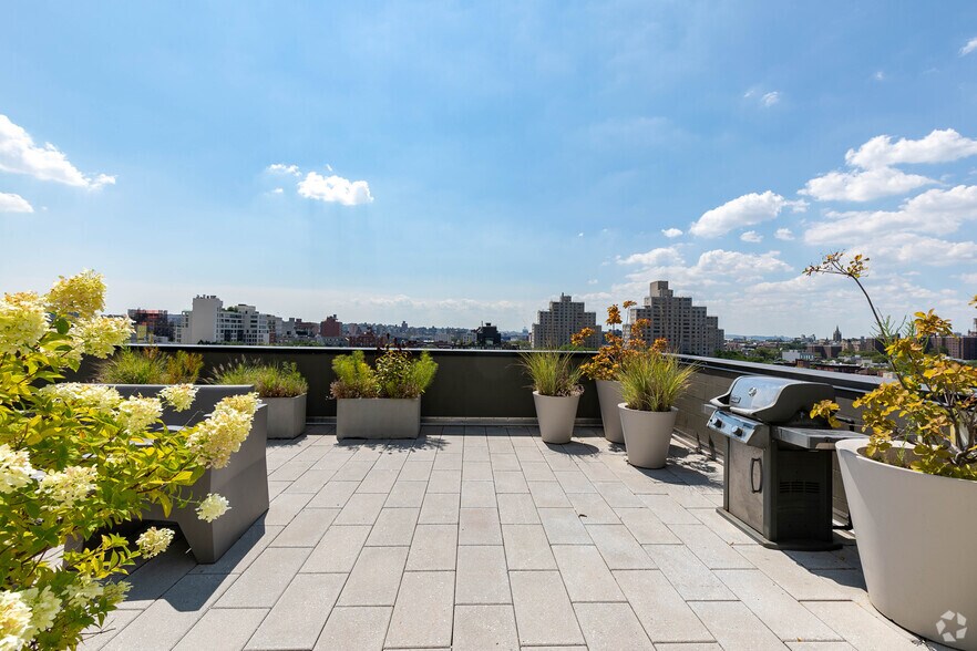 More Photos Of 522 Atlantic Ave, Brooklyn Apartments For Lease