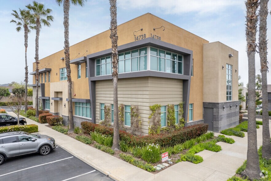 More Photos Of 14738 Pipeline Ave, Chino Hills Office For Lease