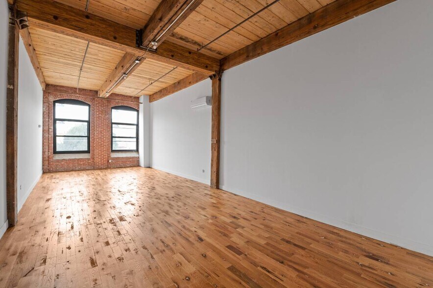 More Photos Of 210 41st St, Brooklyn General Retail For Lease