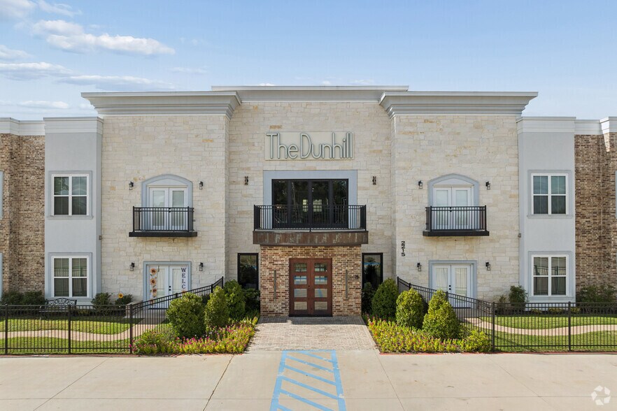 More Photos Of 2215 H G Mosley Pky, Longview Apartments For Sale