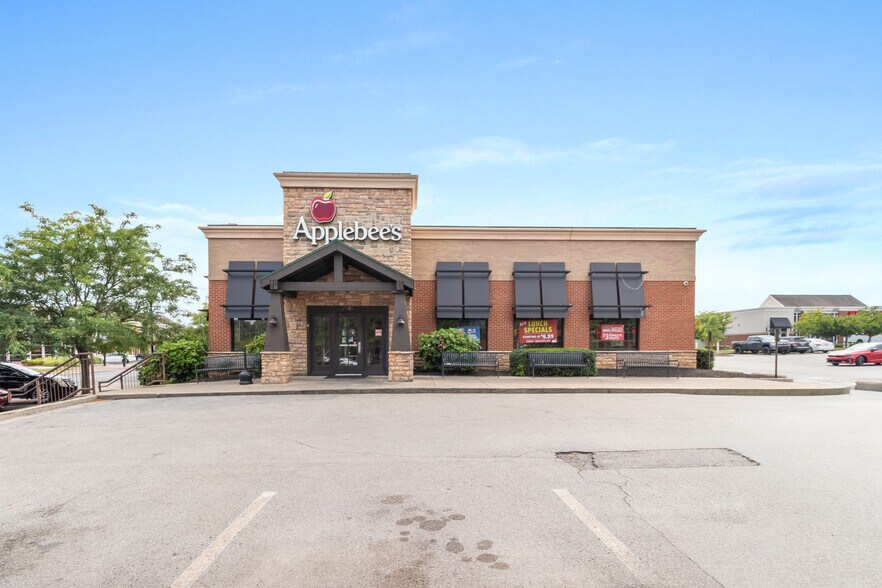 More Photos Of 1761 Sharkey Way, Lexington Restaurant For Sale
