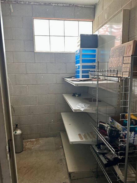 More Photos Of , Hazel Crest General Retail For Sale