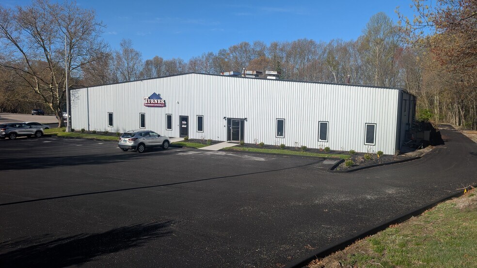 Primary Photo Of 5 Heritage Park, Clinton Manufacturing For Lease