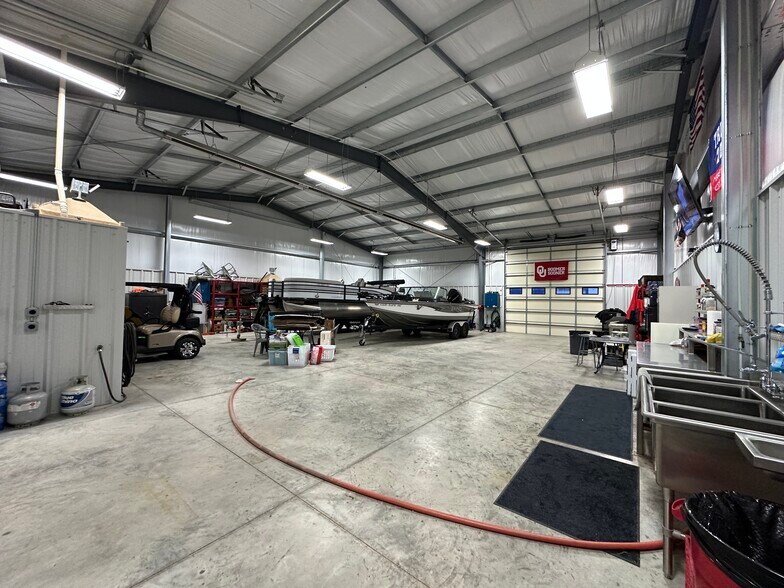 More Photos Of 5218 7th st, Great Bend Warehouse For Sale