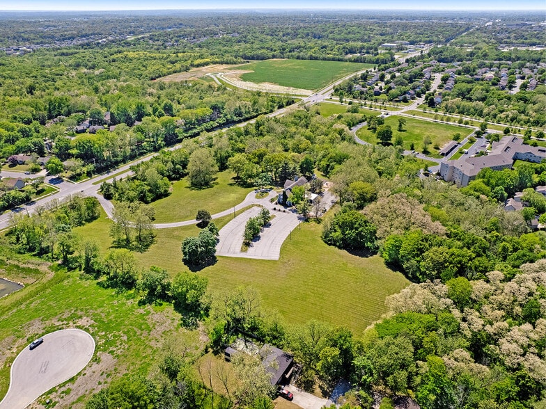 More Photos Of 2820 NW Barry Rd, Kansas City General Retail For Sale