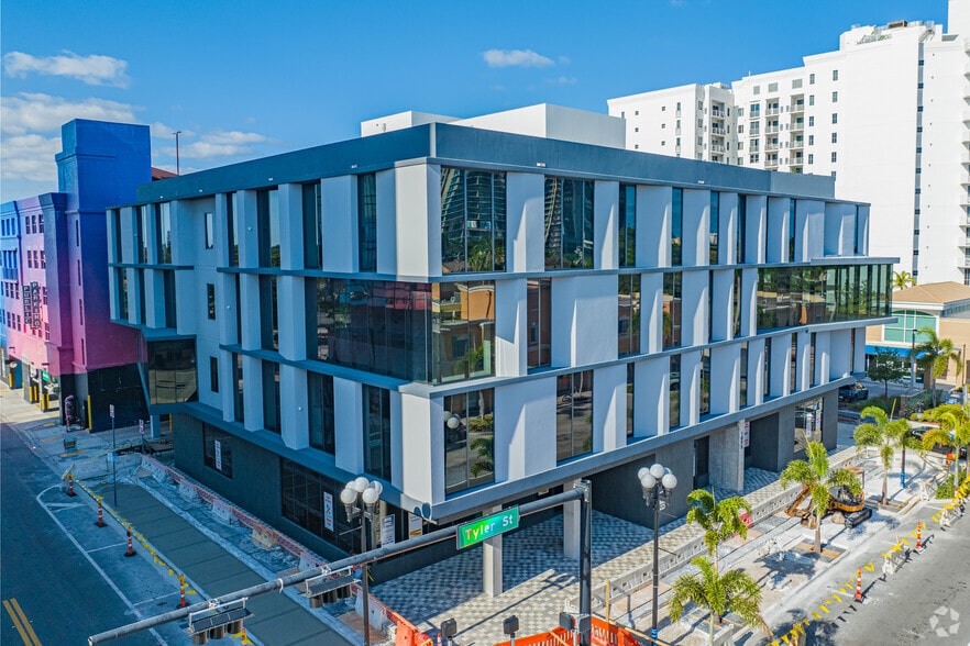 Primary Photo Of 1895 Tyler St, Hollywood Coworking Space