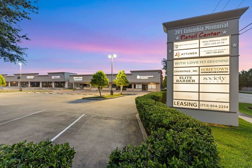 More Photos Of 395 Columbia Memorial Parkway, Kemah Storefront Retail Office For Lease