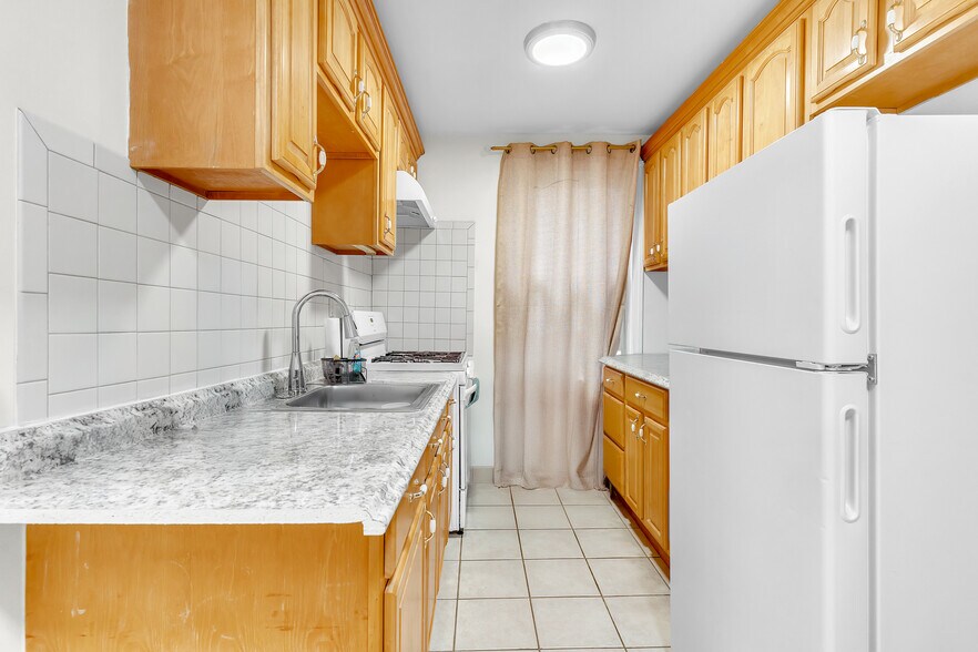 More Photos Of 478 Fabyan Pl, Newark Apartments For Sale