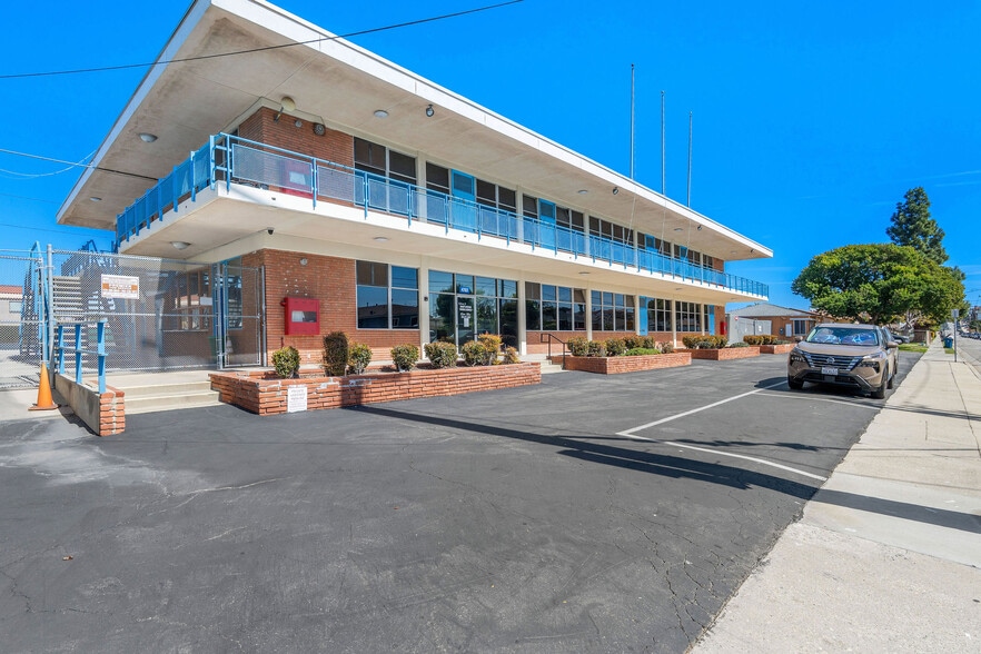 More Photos Of 4755 130th st, Hawthorne Schools For Lease