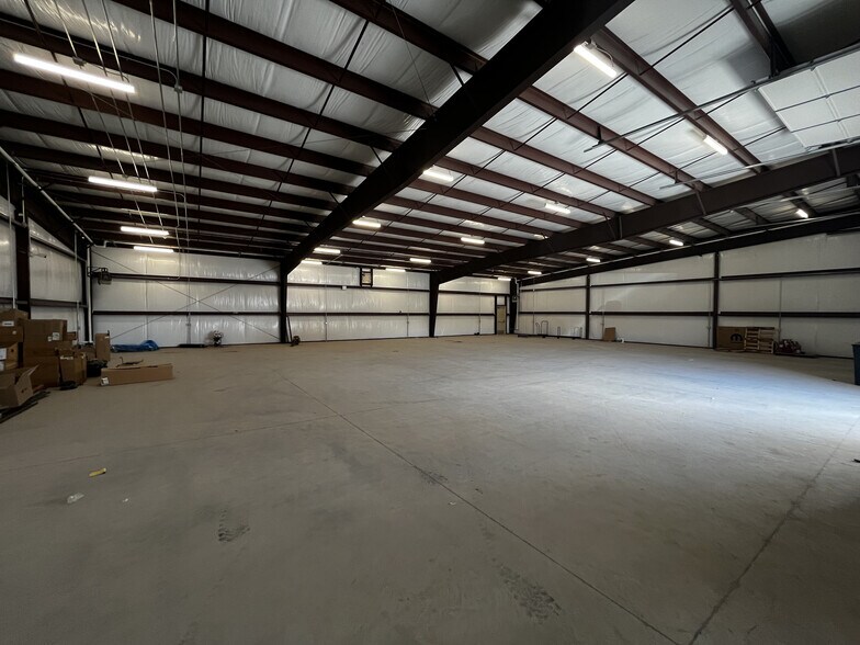 More Photos Of 2484 Betty ave, Monahans Warehouse For Sale