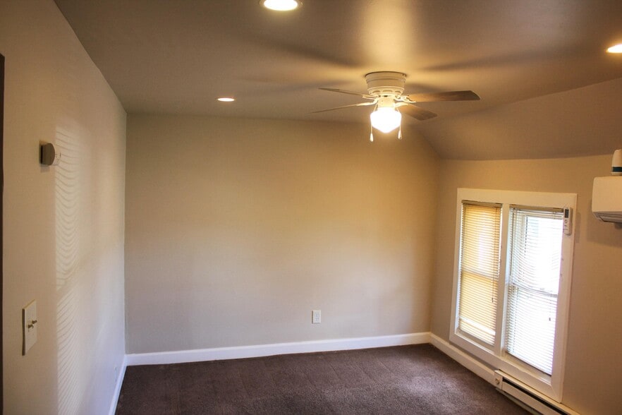 More Photos Of 801 S Mill St, Clio Apartments For Sale