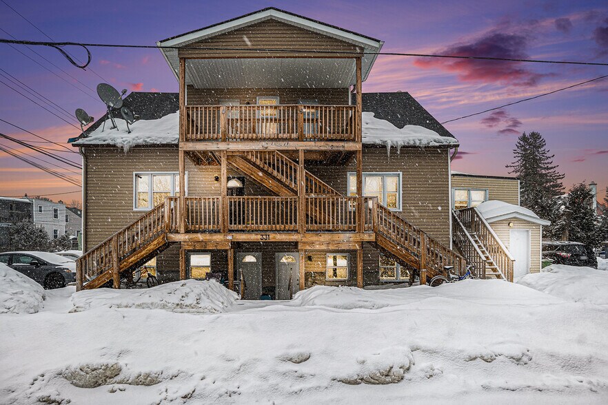 More Photos Of 331 Mona Av, Ottawa Apartments For Sale