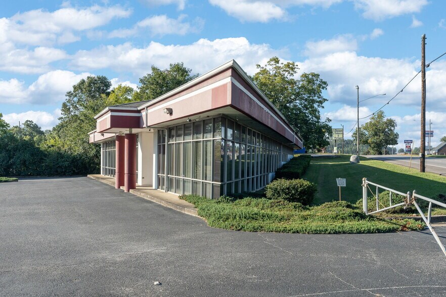 More Photos Of 1007 9th Ave N, Bessemer Healthcare For Sale