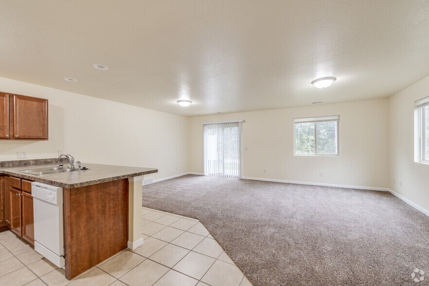 More Photos Of 816 Marquette Ave, Muskegon Apartments For Sale