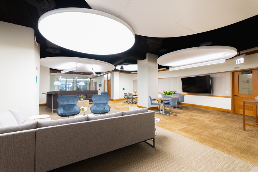 More Photos Of 50 E Washington St, Chicago Office For Sale