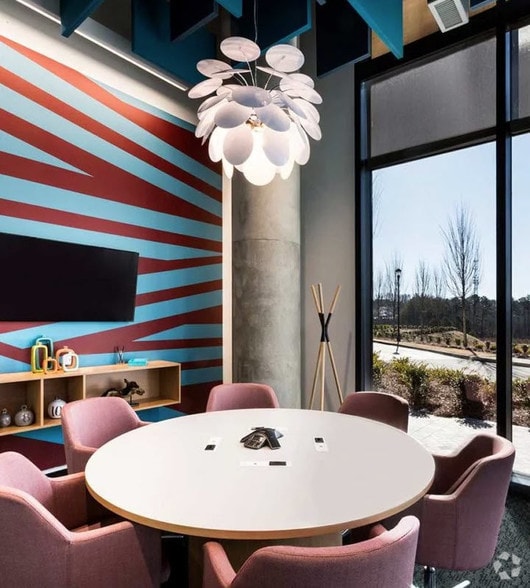 More Photos Of 8000 Avalon Blvd, Alpharetta Coworking Space