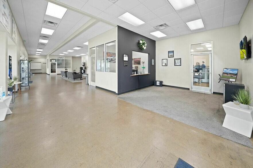 More Photos Of 4818 Troup Hwy, Tyler Auto Dealership For Sale