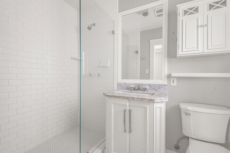 More Photos Of 1047 9th St, Santa Monica Apartments For Sale