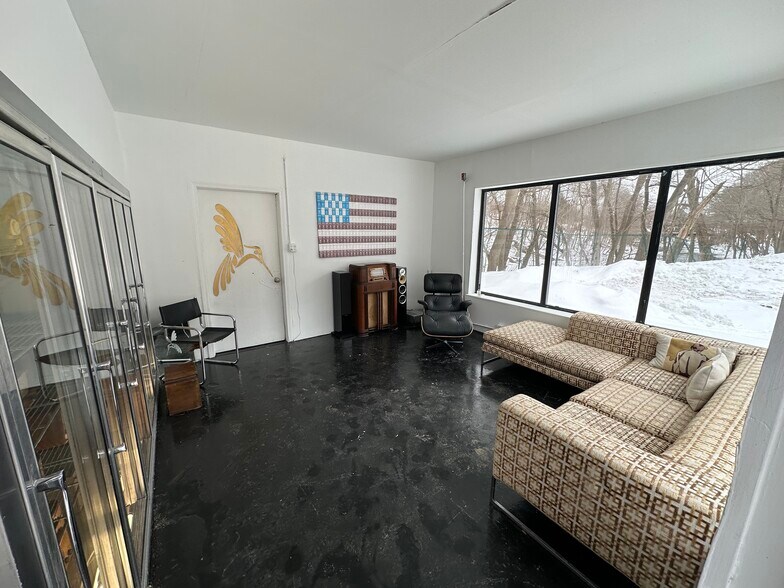 More Photos Of 123 Main St, Great Barrington Service Station For Sale