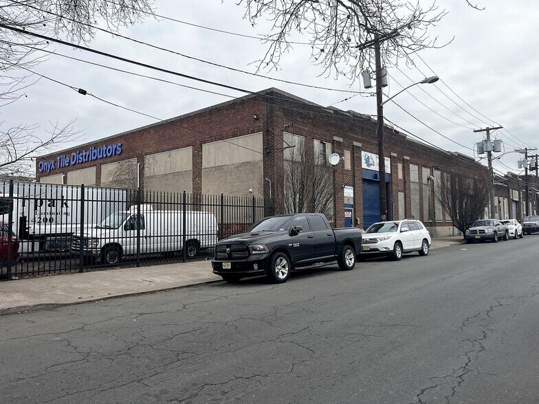 More Photos Of 488-500 Mulberry St, Newark Warehouse For Sale