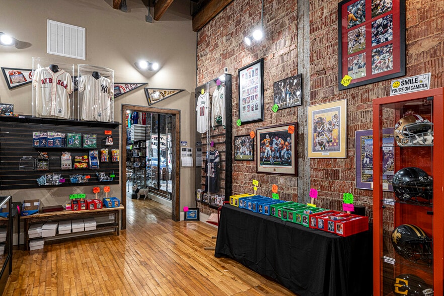 More Photos Of 217 Broad St, Kingsport Storefront Retail Office For Sale