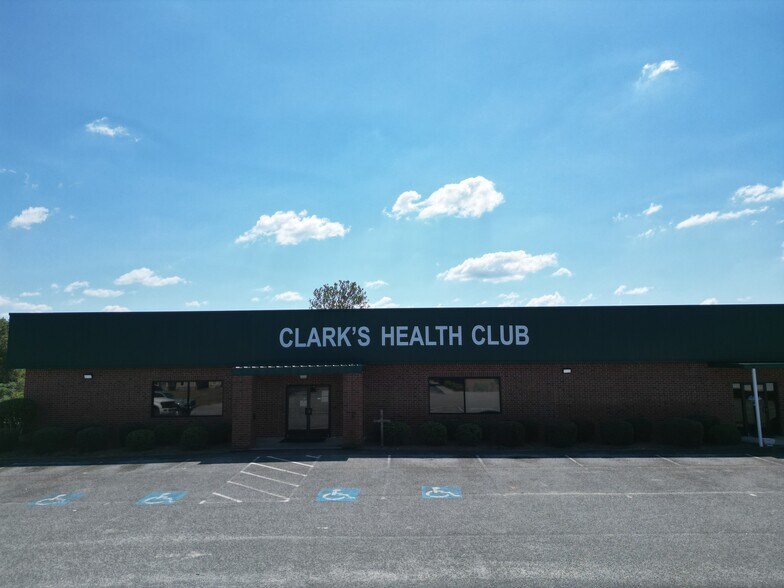 More Photos Of 106 Bowling Ln, Dublin Flex For Sale