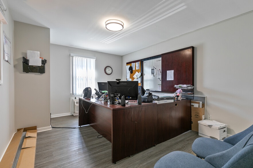 More Photos Of 3900 Forest Hill Ave, Richmond Apartments For Sale