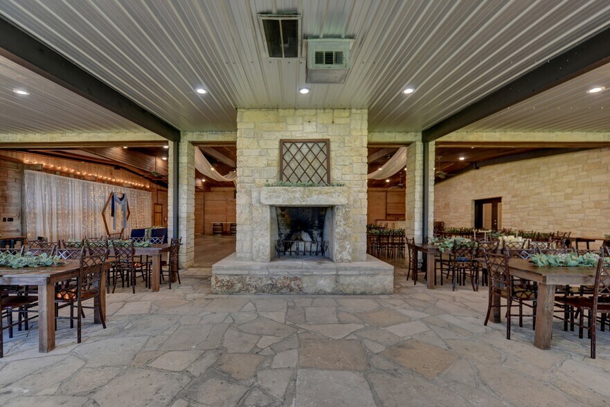 More Photos Of 10919 Highway 36, Bellville Restaurant For Sale
