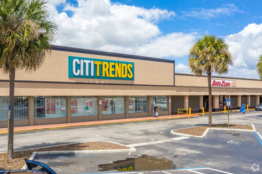 More Photos Of 2702-2730 N Pine Hills Rd, Orlando General Retail For Sale