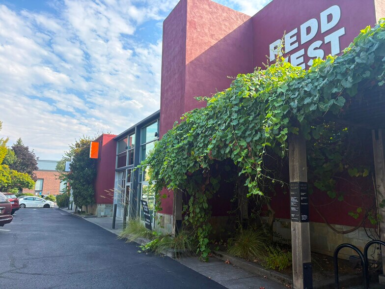 More Photos Of 1140 SE 7th Ave, Portland Manufacturing For Lease