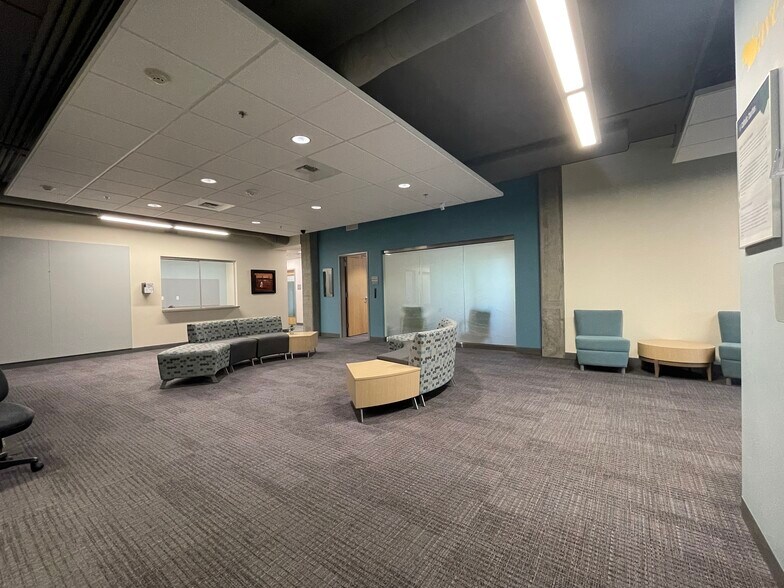 More Photos Of 2740 SE Powell Blvd, Portland Office For Lease