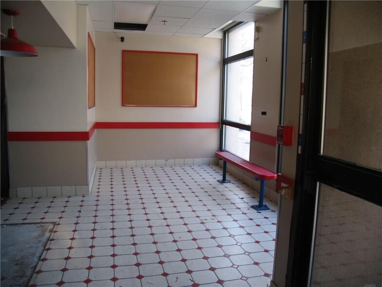 More Photos Of 845 N Main St, Providence Medical For Sale