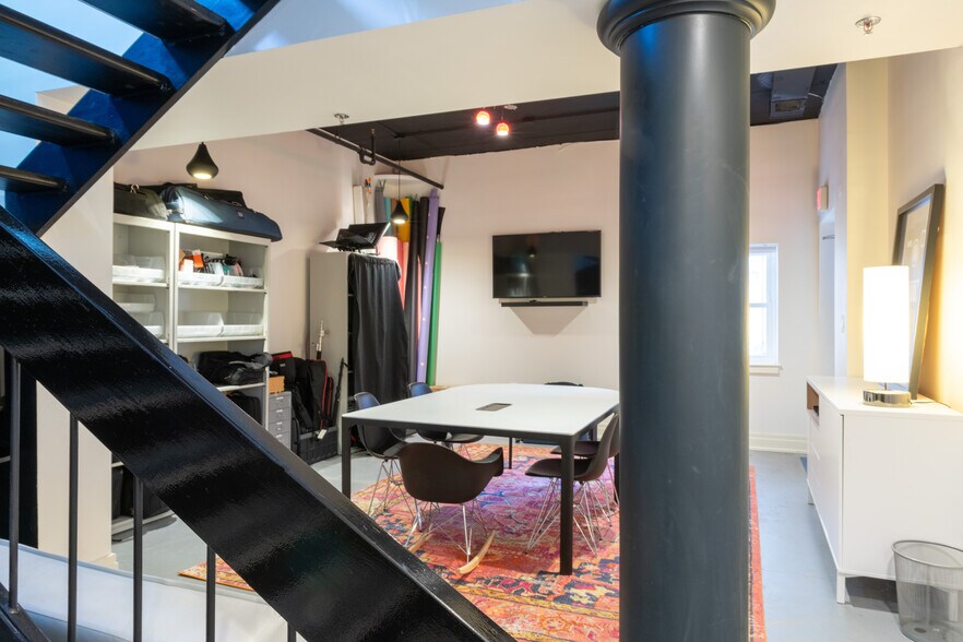 More Photos Of 3145 Mount Vernon Ave, Alexandria Office For Sale