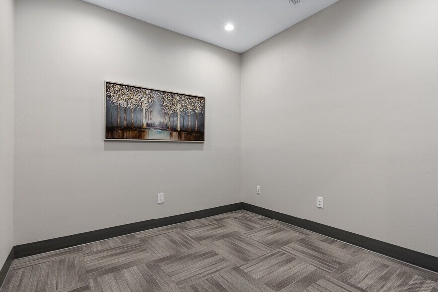 More Photos Of 8212 Liberty Grove Rd, Rowlett Medical For Sale