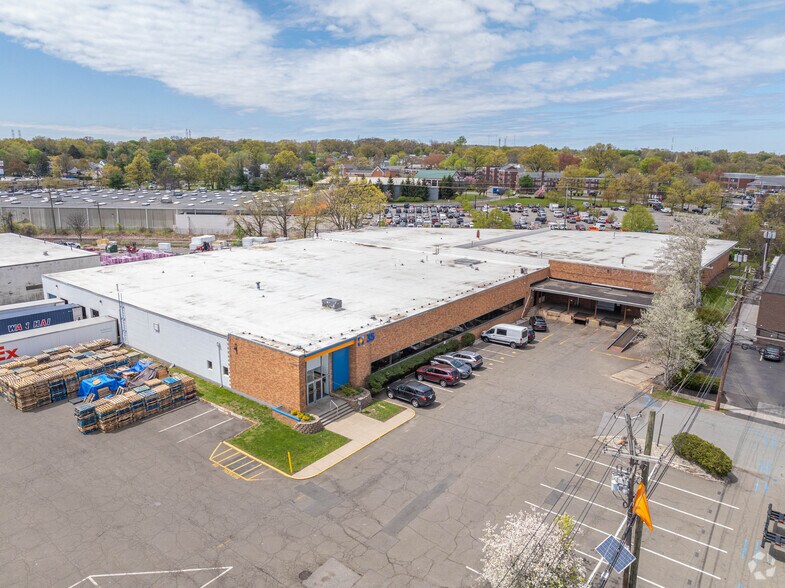 More Photos Of 35 Styertowne Rd, Clifton Warehouse For Lease