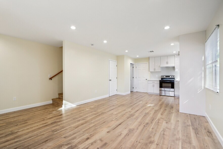 More Photos Of 16428 Halsted St, North Hills Multifamily For Sale