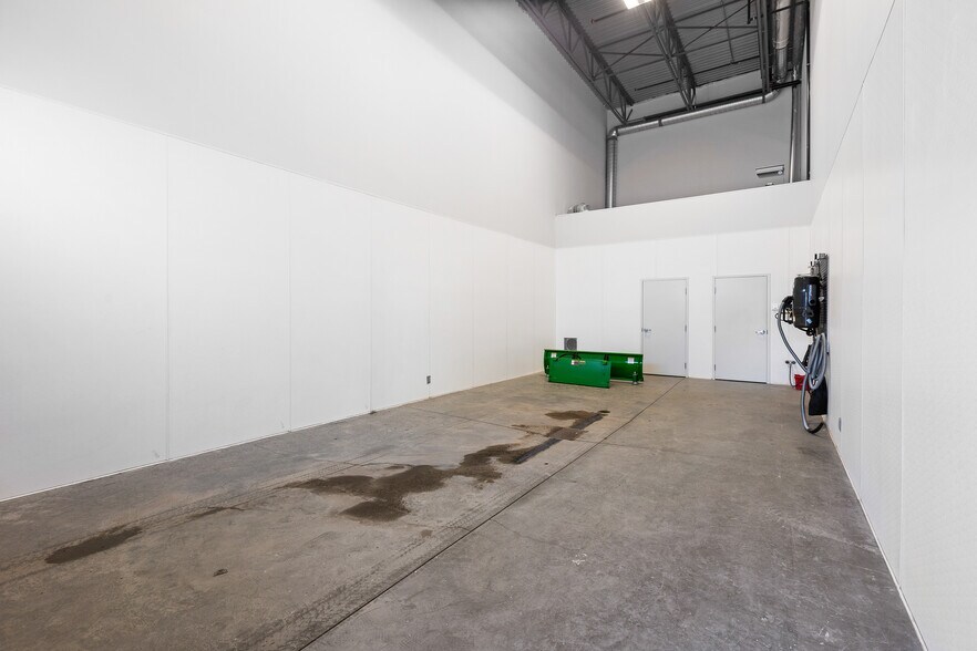 More Photos Of 1750 120 Av NE, Calgary Warehouse For Sale