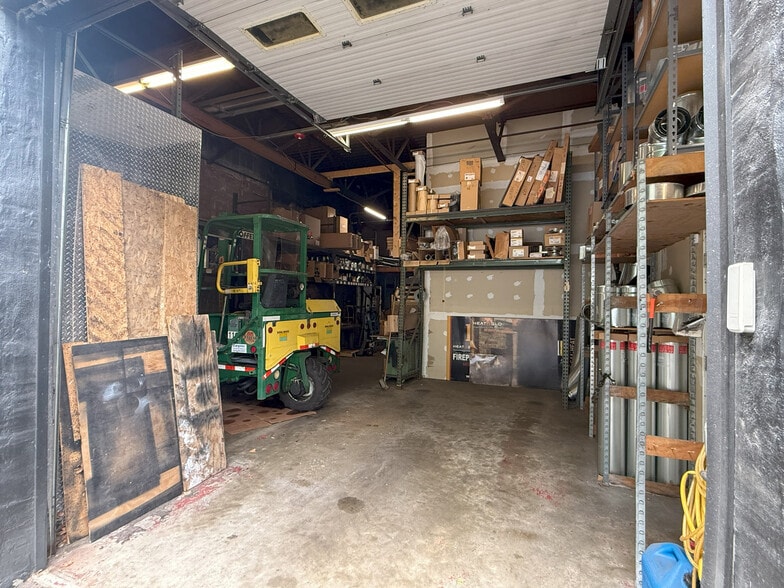 More Photos Of 1191 Hooksett Rd, Hooksett General Retail For Sale